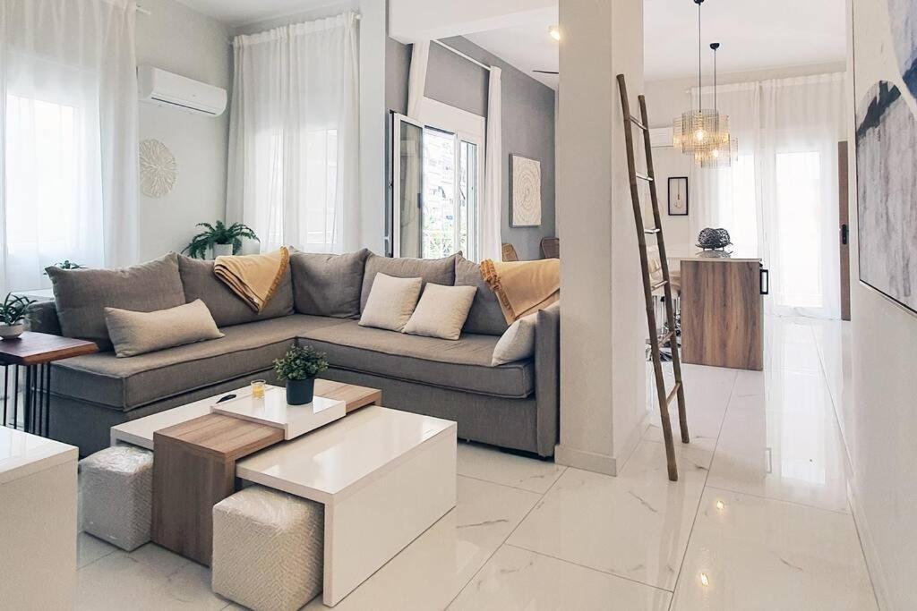 Hidden Gem On The Piraeus Coast Apartment Exterior foto
