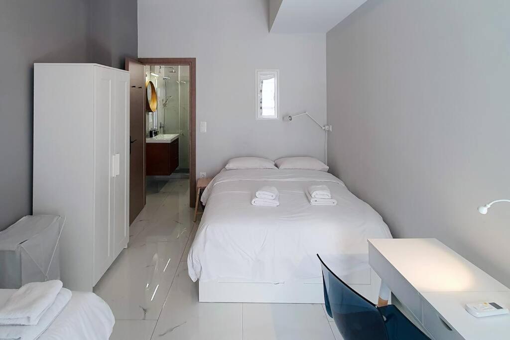 Hidden Gem On The Piraeus Coast Apartment Exterior foto